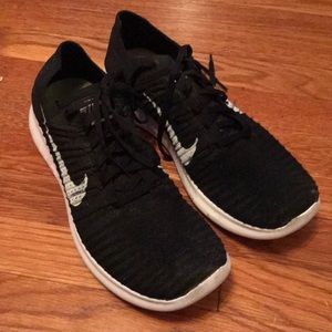 Nike mens free rn flyknit